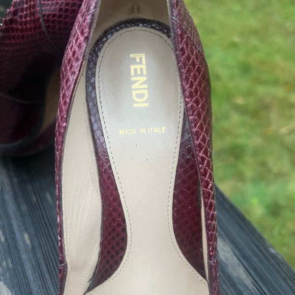 FENDI Burgundy Red Snakeskin Leather Gold Platforms Heels Pumps Rare - Picture 15 of 16